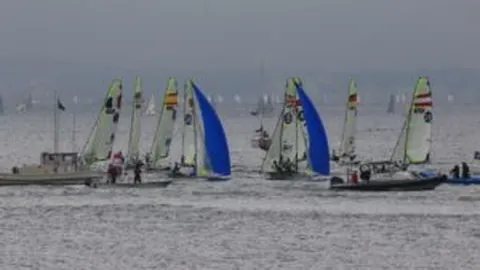 C罗火力全开！马丁内斯点赞：中锋战功赫赫，21战狂轰17球，实力非凡！